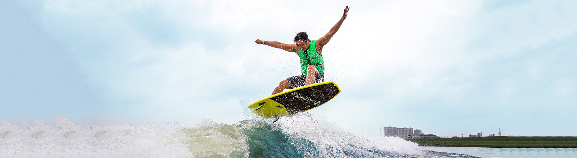 東京、千葉、関東近郊でウェイクサーフィン | X-CUBE WAKESURF ACADEMY